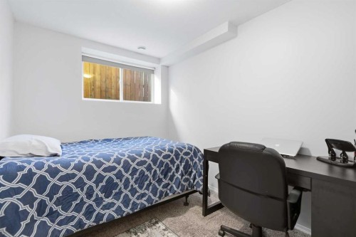 116 Jones Crescent, Red Deer, AB - Indoor Photo Showing Bedroom