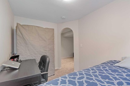 116 Jones Crescent, Red Deer, AB - Indoor Photo Showing Bedroom