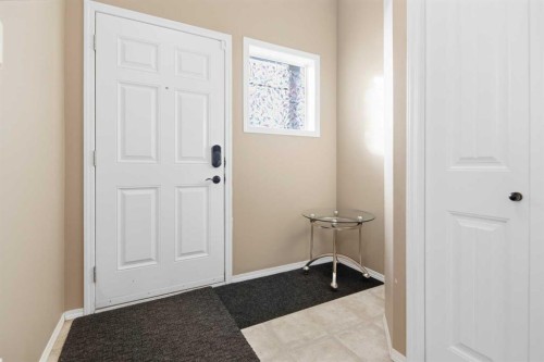 116 Jones Crescent, Red Deer, AB - Indoor Photo Showing Other Room