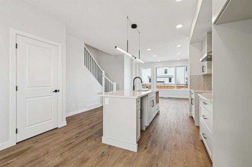 9 Treeline Avenue Sw, Calgary, AB - Indoor Photo Showing Kitchen With Upgraded Kitchen