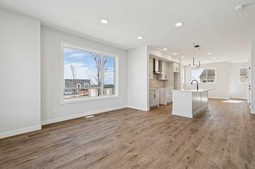 9 Treeline Avenue Sw, Calgary, AB - Indoor Photo Showing Kitchen With Upgraded Kitchen