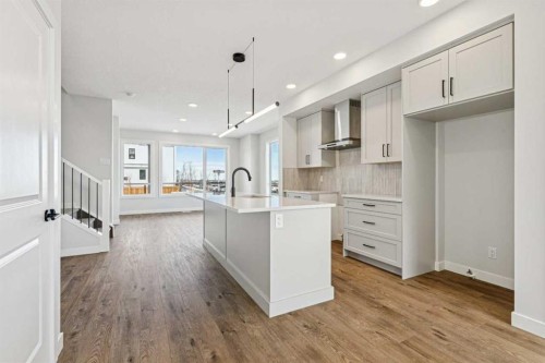 9 Treeline Avenue Sw, Calgary, AB - Indoor Photo Showing Kitchen With Upgraded Kitchen