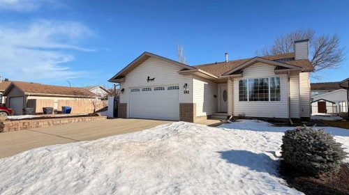 182 Donnelly Crescent, Red Deer, AB - Outdoor