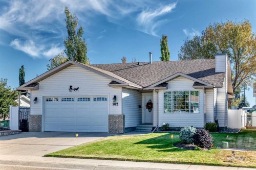 182 Donnelly Crescent, Red Deer, AB - Outdoor With Facade