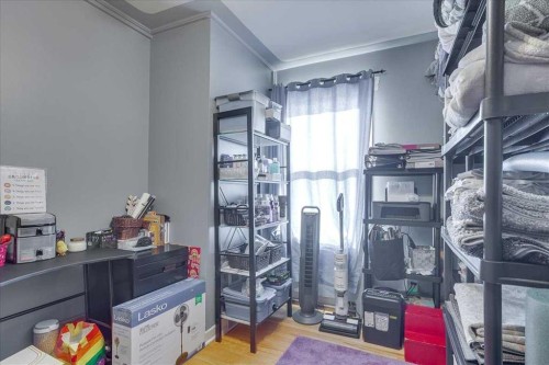 39 Poplar Crescent, Springbrook, AB - Indoor