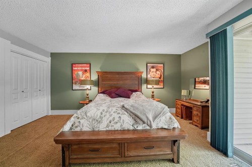 120 Birchcliff Road, Birchcliff, AB - Indoor Photo Showing Bedroom