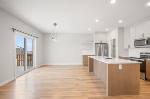 38 Thayer Close, Red Deer, AB - Indoor Photo Showing Kitchen With Upgraded Kitchen