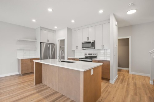 38 Thayer Close, Red Deer, AB - Indoor Photo Showing Kitchen With Upgraded Kitchen
