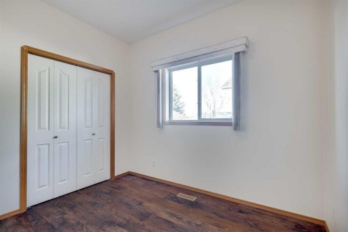 38 Kendrew Drive, Red Deer, AB - Indoor Photo Showing Other Room