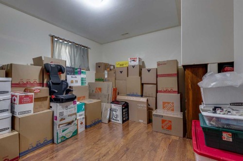 38 Kendrew Drive, Red Deer, AB - Indoor Photo Showing Other Room