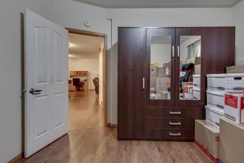 38 Kendrew Drive, Red Deer, AB - Indoor Photo Showing Other Room