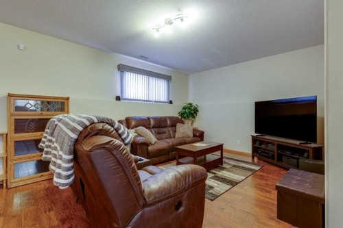 38 Kendrew Drive, Red Deer, AB - Indoor Photo Showing Living Room
