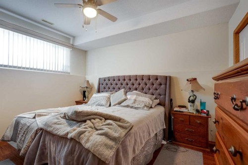 38 Kendrew Drive, Red Deer, AB - Indoor Photo Showing Bedroom