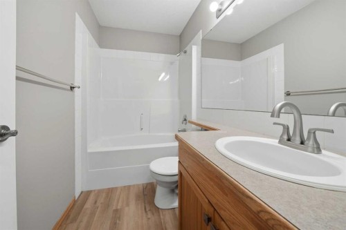 96 Addington Drive, Red Deer, AB - Indoor Photo Showing Bathroom