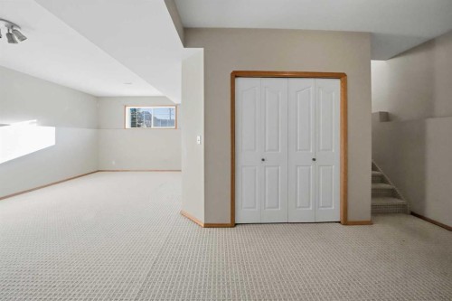 96 Addington Drive, Red Deer, AB - Indoor Photo Showing Other Room