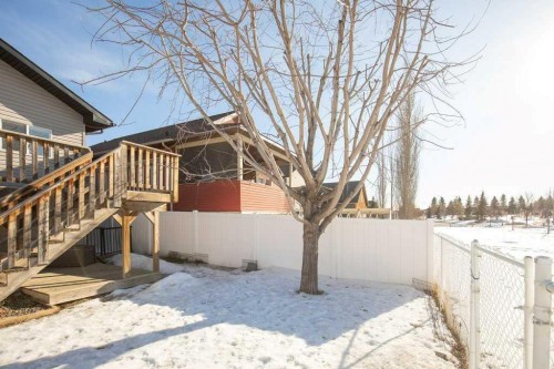 15 Issard Close, Red Deer, AB - Outdoor