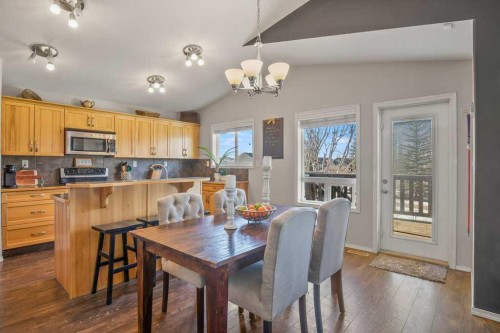 15 Issard Close, Red Deer, AB - Indoor Photo Showing Other Room