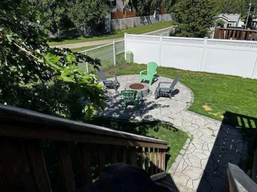 15 Issard Close, Red Deer, AB - Outdoor