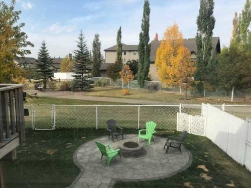 15 Issard Close, Red Deer, AB - Outdoor