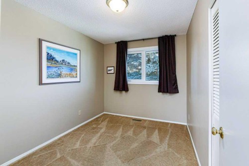 15 Waghorn Close, Red Deer, AB - Indoor Photo Showing Other Room