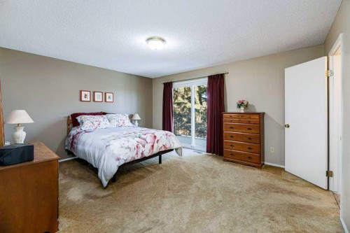 15 Waghorn Close, Red Deer, AB - Indoor Photo Showing Bedroom