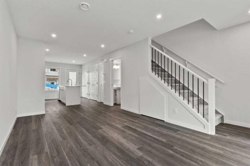 14675 1 Street Ne, Calgary, AB - Indoor Photo Showing Other Room