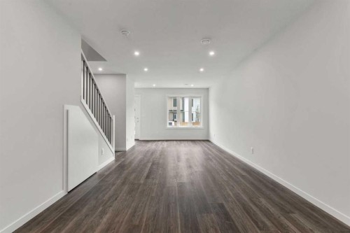 14675 1 Street Ne, Calgary, AB - Indoor Photo Showing Other Room