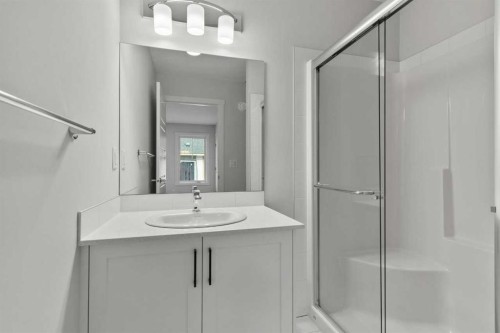 14675 1 Street Ne, Calgary, AB - Indoor Photo Showing Bathroom
