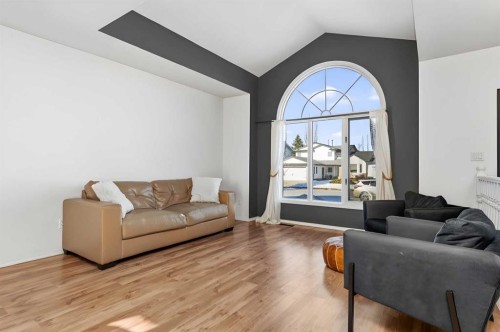 50 Denovan Crescent, Red Deer, AB - Indoor Photo Showing Living Room