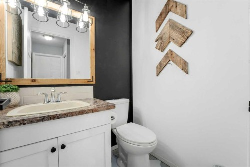 50 Denovan Crescent, Red Deer, AB - Indoor Photo Showing Bathroom