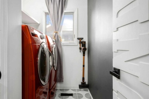 50 Denovan Crescent, Red Deer, AB - Indoor Photo Showing Laundry Room