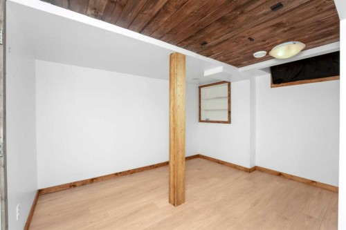 50 Denovan Crescent, Red Deer, AB - Indoor Photo Showing Other Room