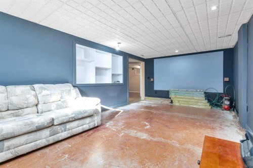 3742 44 Avenue, Red Deer, AB - Indoor