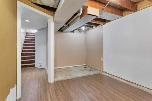 3742 44 Avenue, Red Deer, AB - Indoor