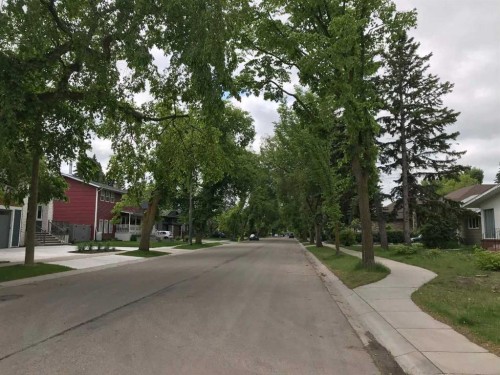 3742 44 Avenue, Red Deer, AB - Outdoor