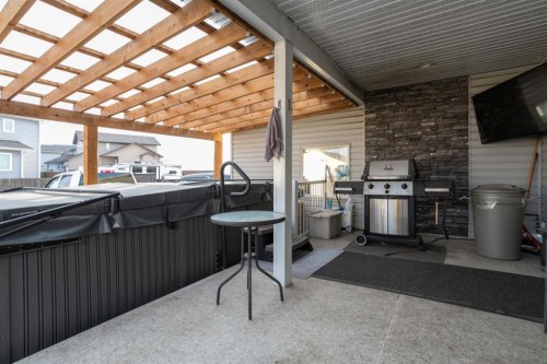 7601 41 Avenue, Camrose, AB - Outdoor With Exterior