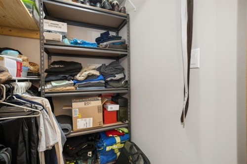 7601 41 Avenue, Camrose, AB - Indoor With Storage