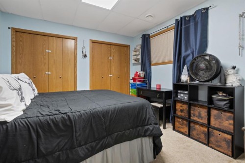 7601 41 Avenue, Camrose, AB - Indoor Photo Showing Bedroom