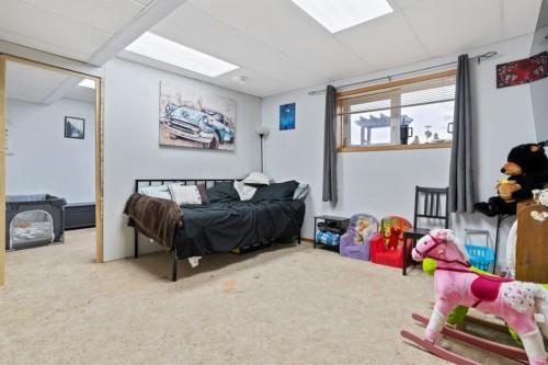 7601 41 Avenue, Camrose, AB - Indoor Photo Showing Bedroom