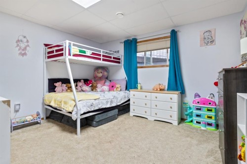 7601 41 Avenue, Camrose, AB - Indoor Photo Showing Bedroom