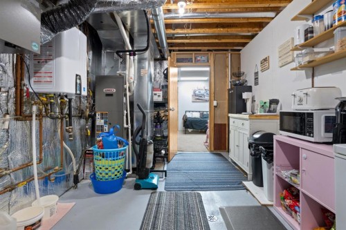 7601 41 Avenue, Camrose, AB - Indoor Photo Showing Basement
