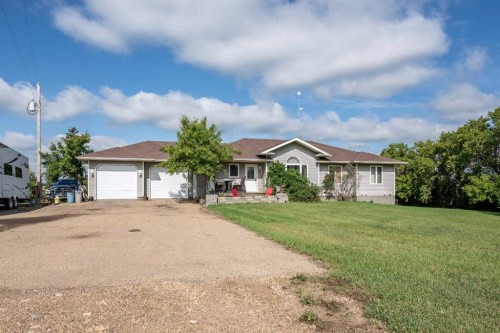 43440 Range Road 113, Rural Flagstaff County, AB - Outdoor With Facade