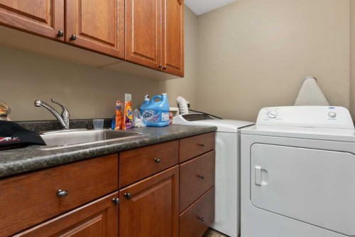 43440 Range Road 113, Rural Flagstaff County, AB - Indoor Photo Showing Laundry Room
