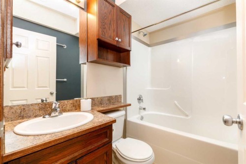36 Johns Street, Red Deer, AB - Indoor Photo Showing Bathroom