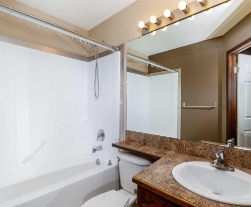 36 Johns Street, Red Deer, AB - Indoor Photo Showing Bathroom
