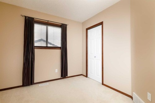 36 Johns Street, Red Deer, AB - Indoor Photo Showing Other Room