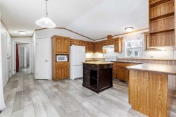 2152 Danielle Drive  Red Deer, AB T4R 2Z8