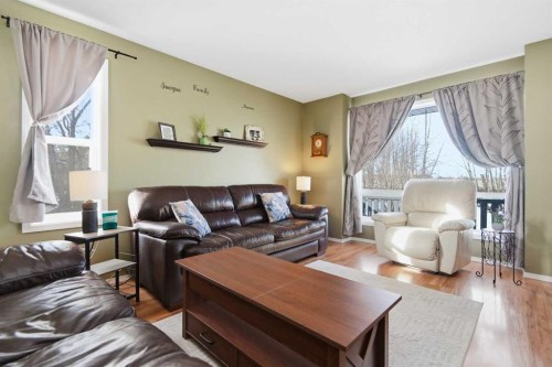 39081 C&E Trail, Red Deer, AB - Indoor Photo Showing Living Room