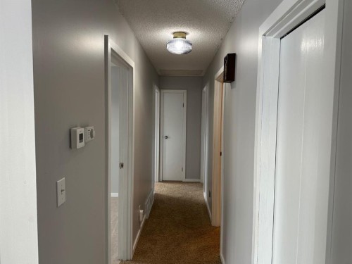 329 15 Street, Wainwright, AB - Indoor Photo Showing Other Room