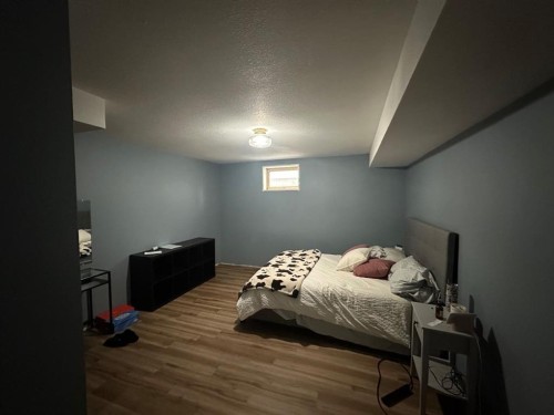 329 15 Street, Wainwright, AB - Indoor Photo Showing Bedroom
